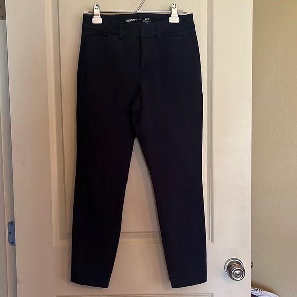 Old Navy Pants - Old Navy Pixie pants